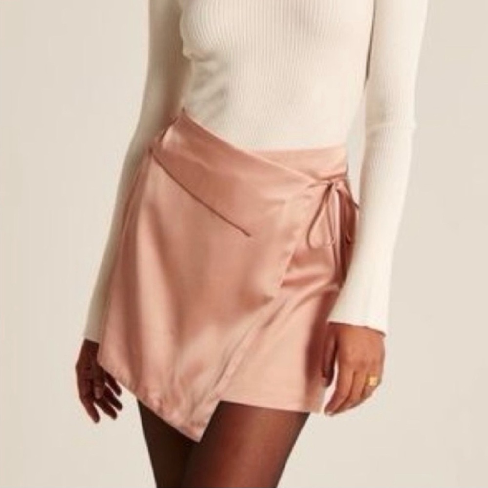 Abercrombie & Fitch Blush Satin Mini Skirt